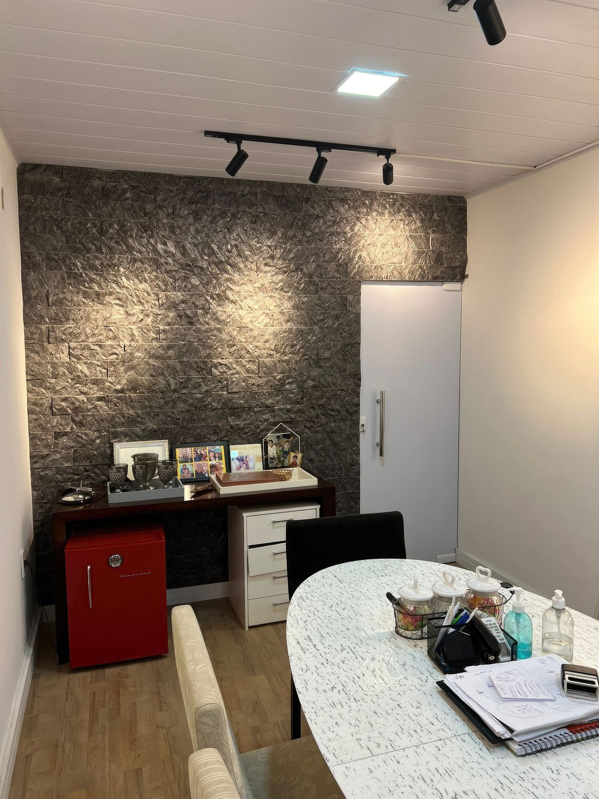 Rock Face Matrix aplicado. Paredes de impacto, internas e externas