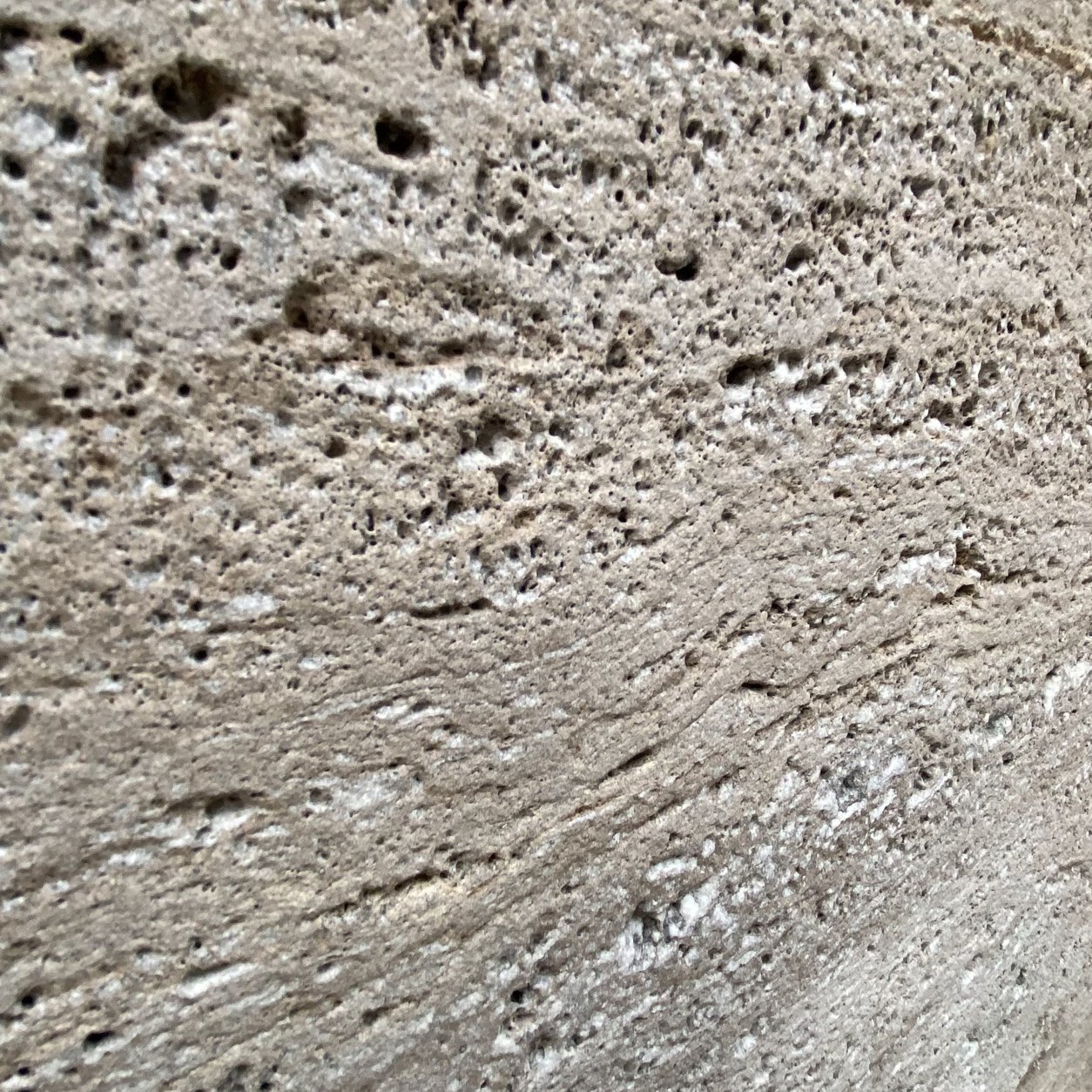 Travertino Silver Vulcano de perto, origem Turquia